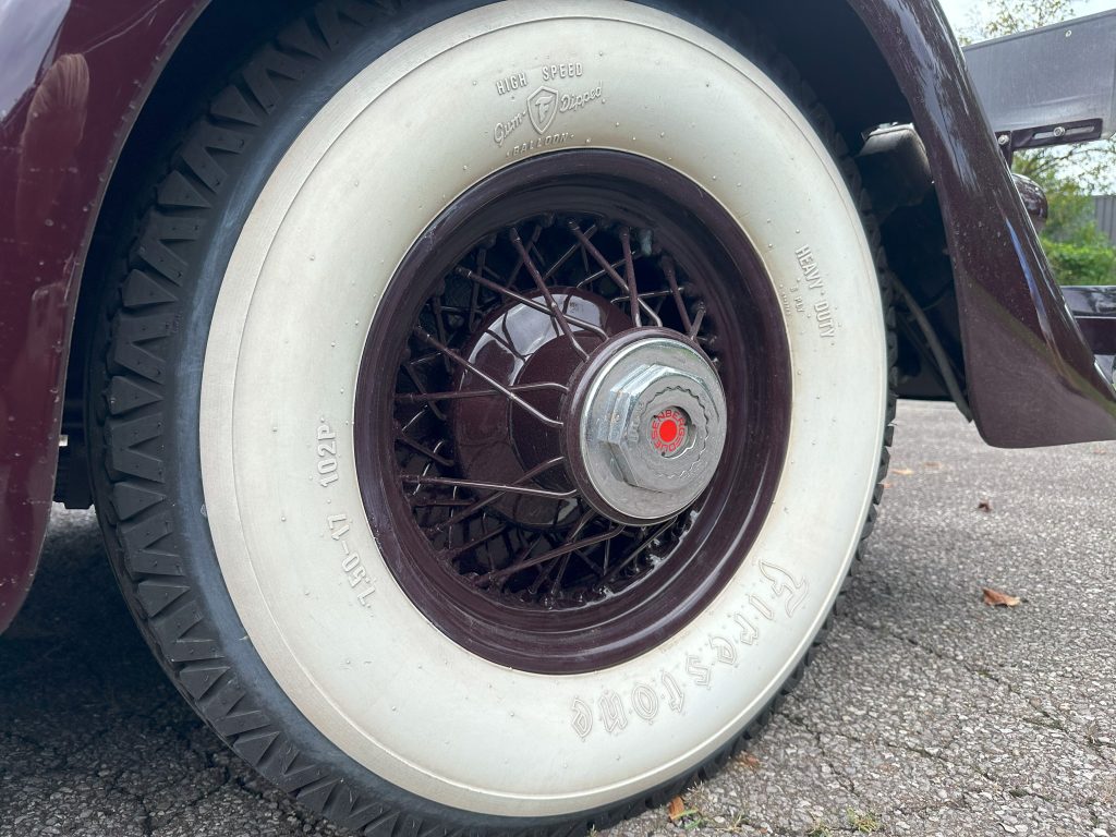 Duesenberg wheel with firestone whitewall tire