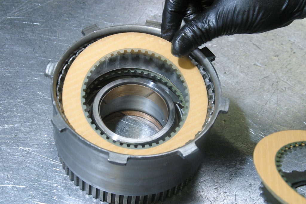 Ford 4R70W reverse clutch drum clutches and steels