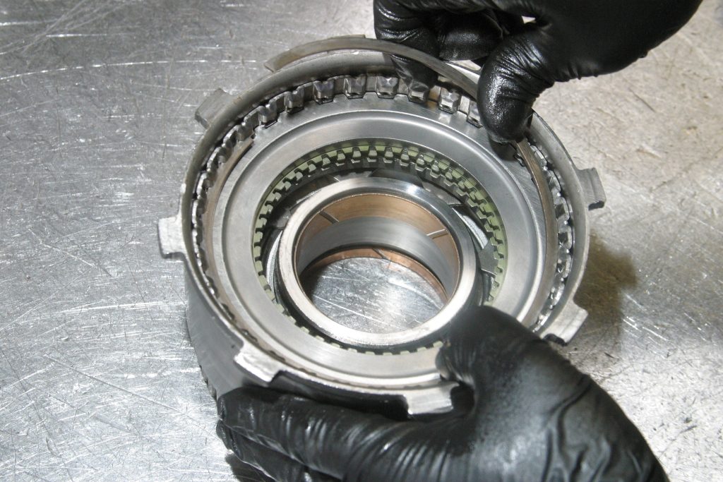 Ford 4R70W reverse clutch drum pressure plate