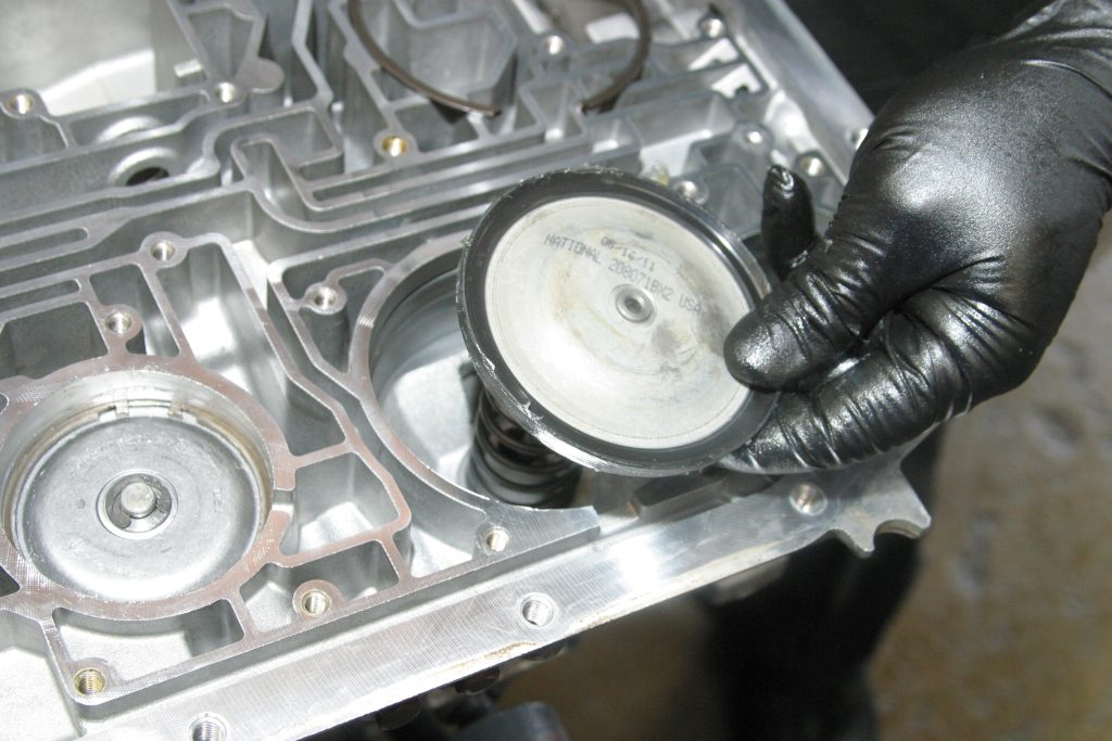 Ford 4R70W low-reverse band servo piston