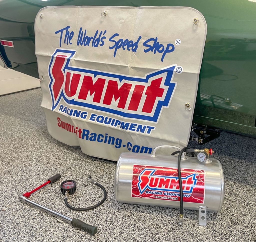 Air tank, fender cover, and air pressure gauge