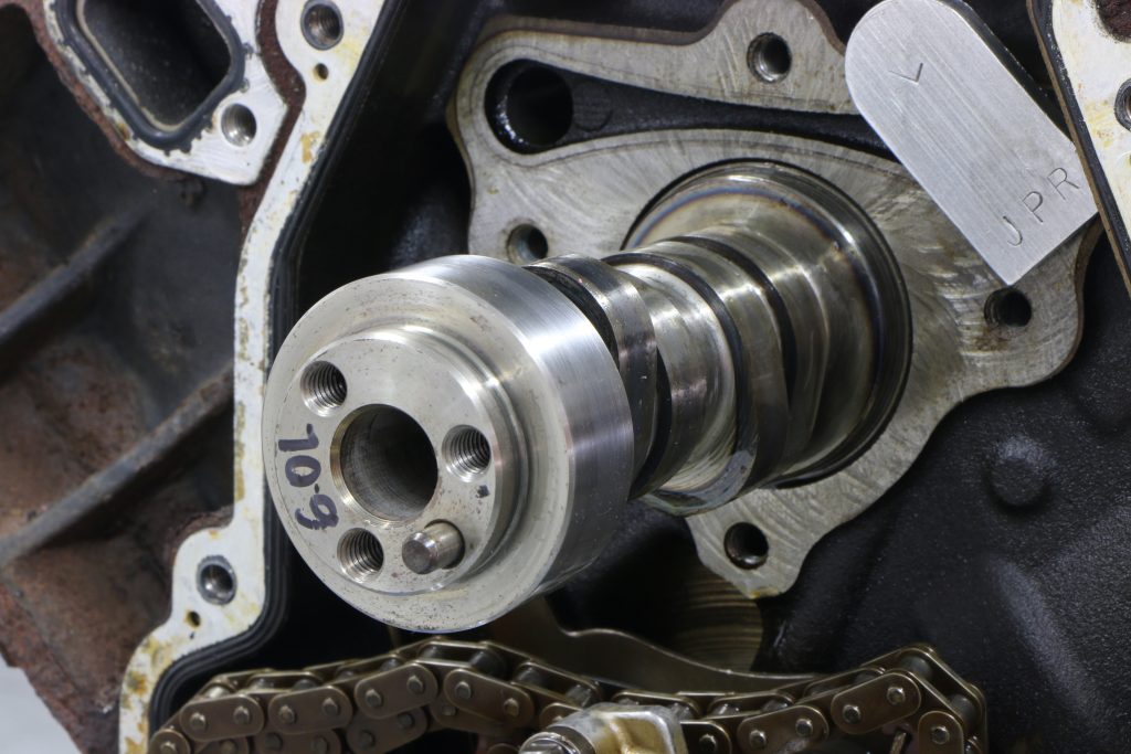 nose of a camshaft partially installed