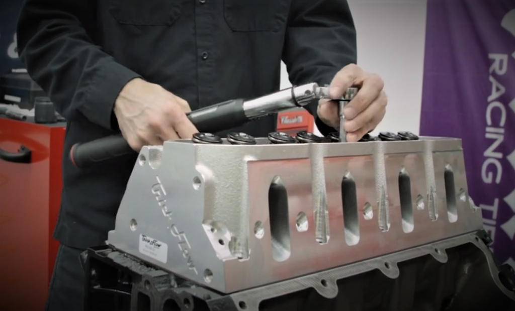 installing trick flow cylinder heads on a gm ls engine