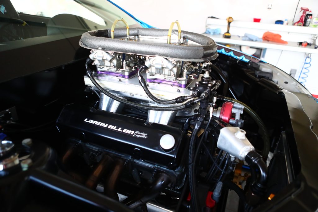 v8 engine in a drag race car