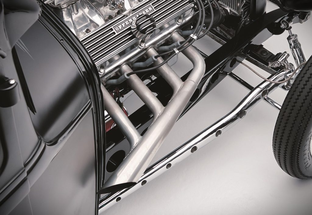 close up of lake style headers on a hot rod
