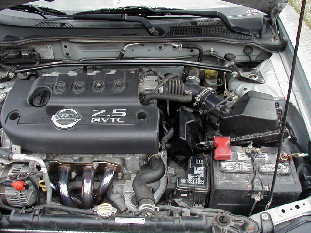 Nissan Sentra Engine Bay