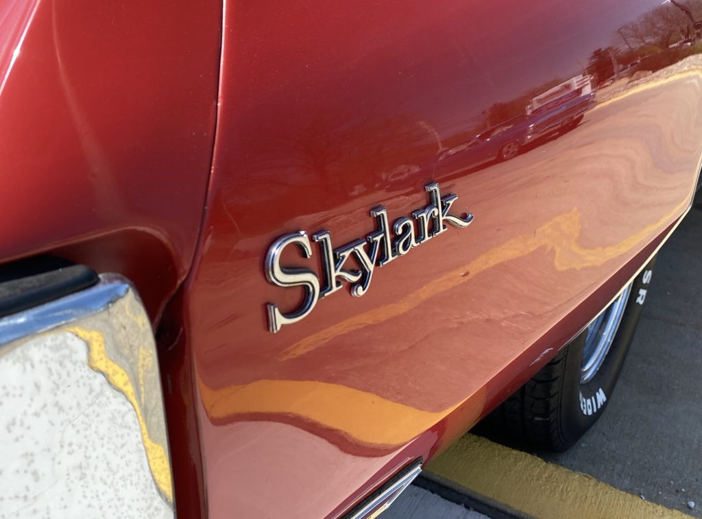 1972 Buick Skylark rear quarter emblem