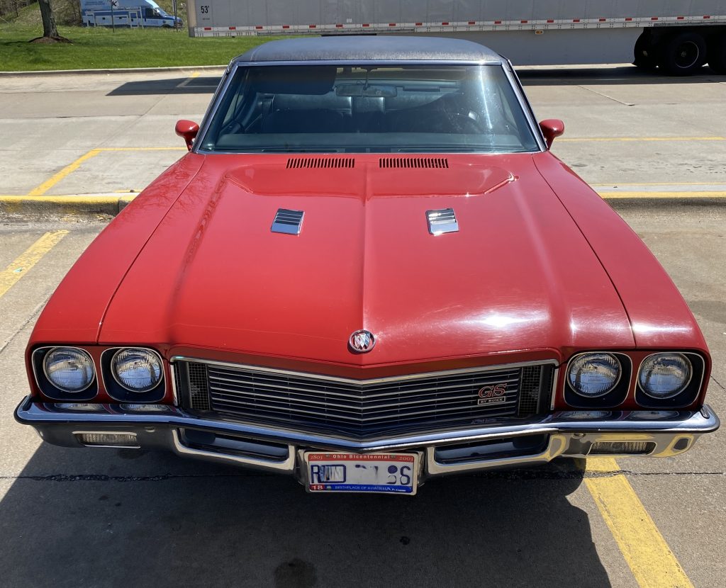 1972 Buick Skylark GS 455, front hood
