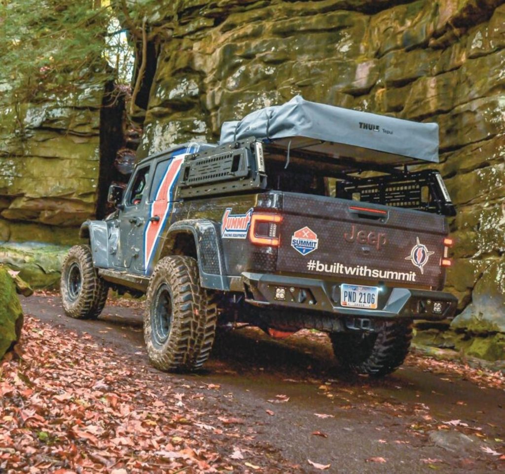 Summit Racing Roamin' Gladiator 2023 Jeep Gladiator