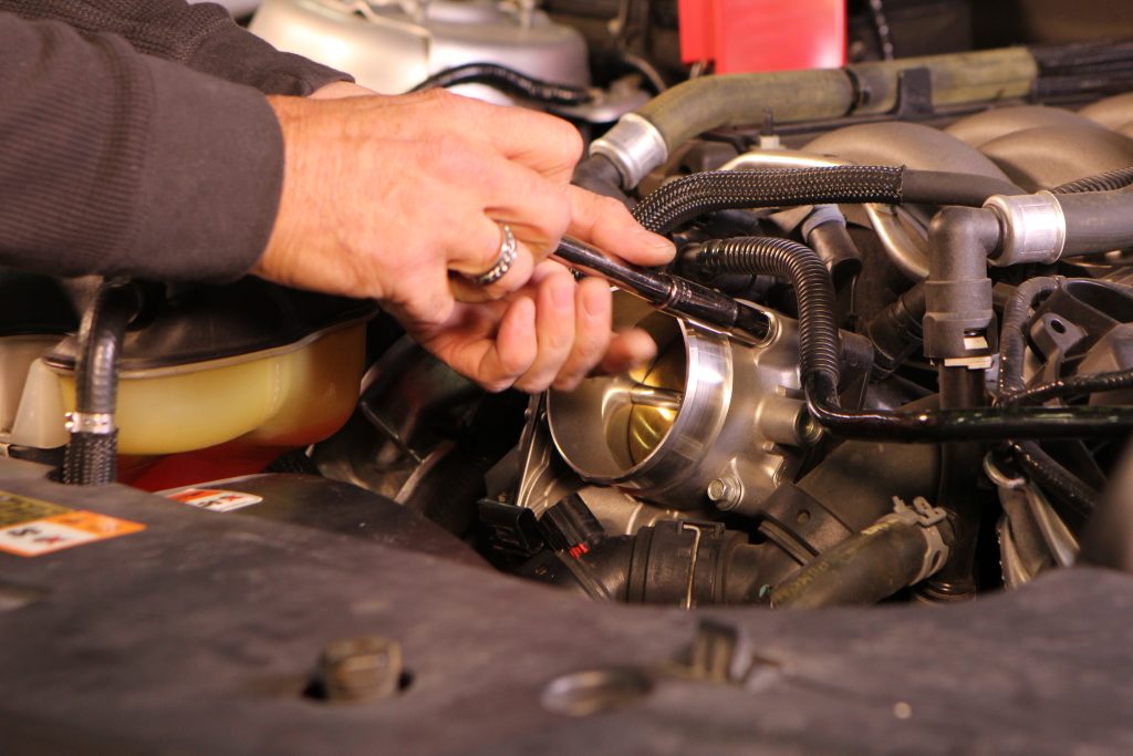 removing throttle body from a Ford coyote engine