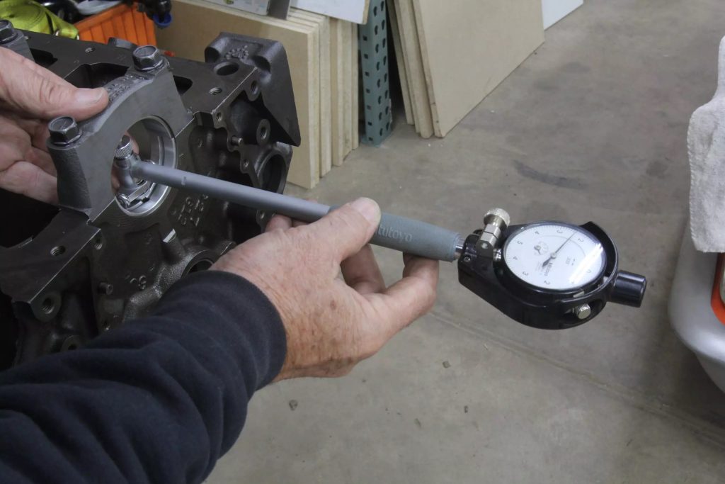Measuring main bearing bore clearance